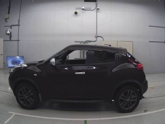 NISSAN JUKE 2013
