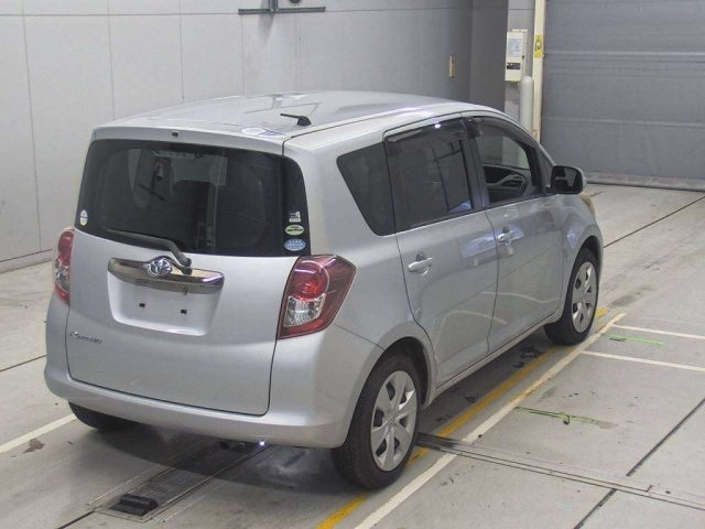 TOYOTA RACTIS 2010