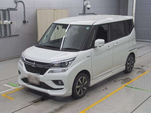 MITSUBISHI DELICA D2 2020