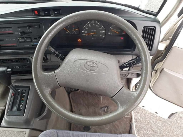TOYOTA COASTER 2008
