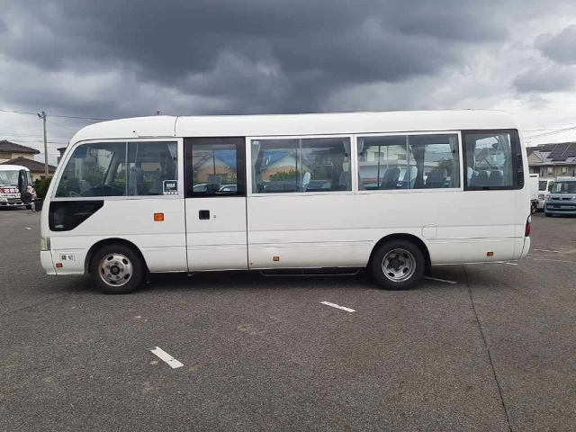 TOYOTA COASTER 2008