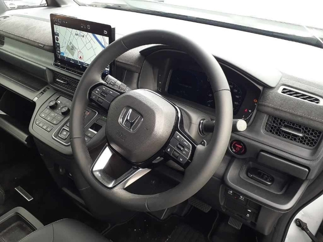 HONDA STEP WAGON 2024