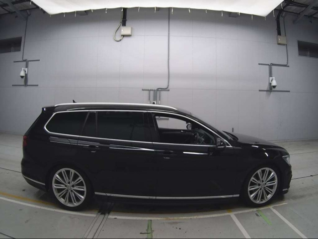 VOLKSWAGEN PASSAT VARIANT 2016