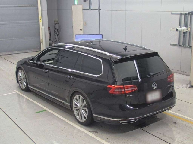 VOLKSWAGEN PASSAT VARIANT 2016
