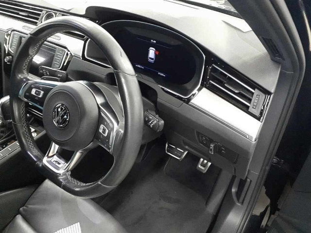 VOLKSWAGEN PASSAT VARIANT 2016