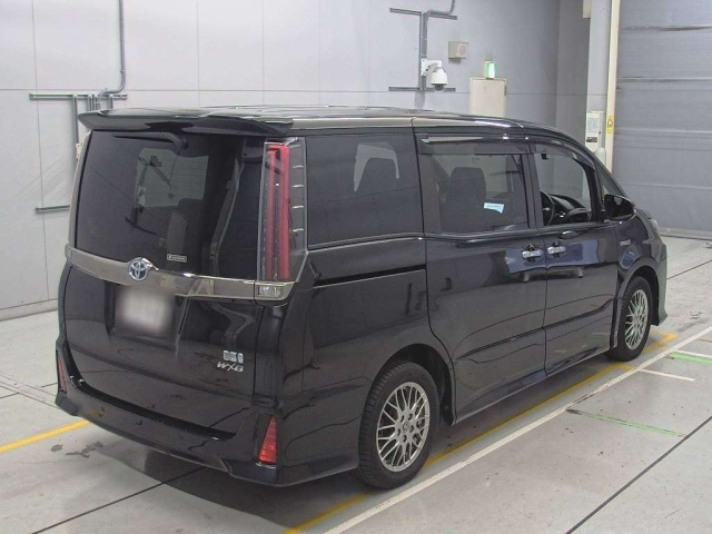TOYOTA NOAH 2020