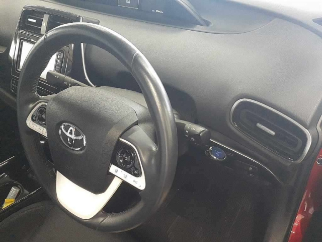 TOYOTA PRIUS PHV 2018