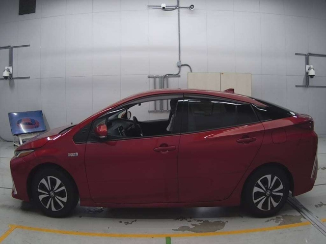 TOYOTA PRIUS PHV 2018
