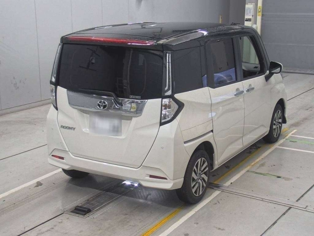 TOYOTA ROOMY 2023
