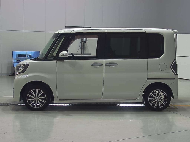 DAIHATSU TANTO 2017