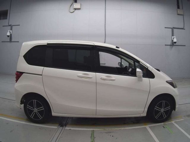 HONDA FREED 2009