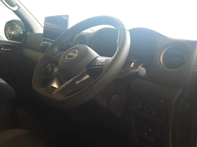 NISSAN CARAVAN VAN 2024
