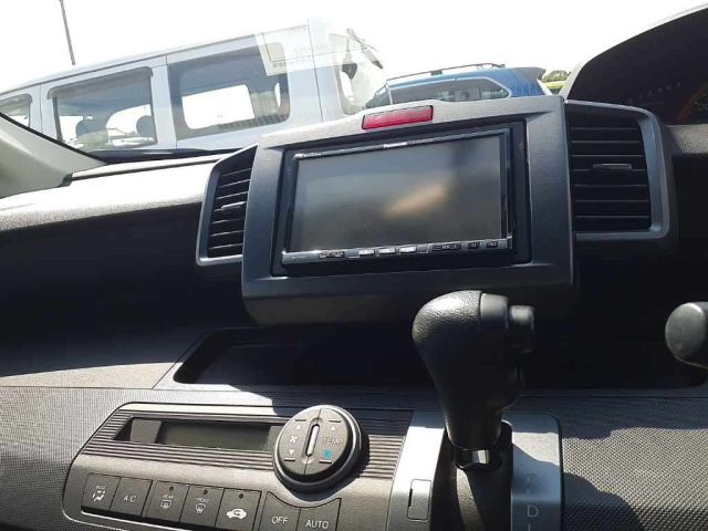 HONDA FREED 2009