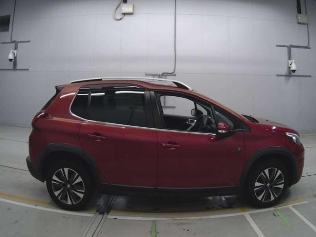 PEUGEOT 2008 2019