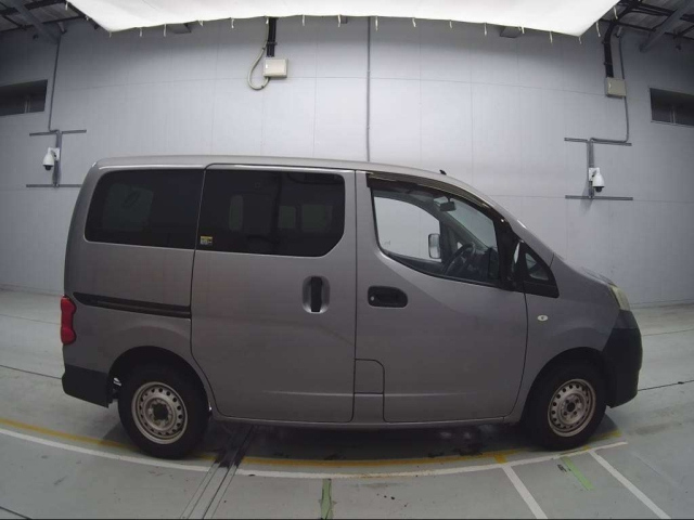 NISSAN NV200 2016