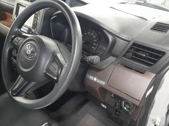 TOYOTA TANK 2019
