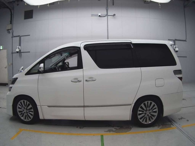 TOYOTA VELLFIRE 2014