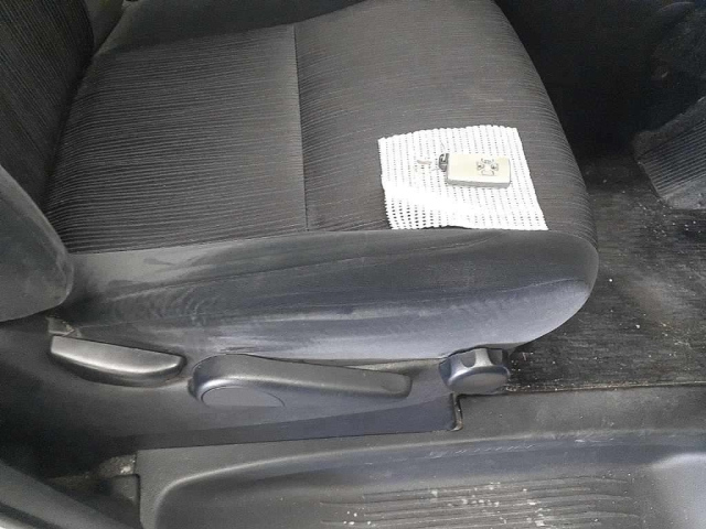 TOYOTA VELLFIRE 2010