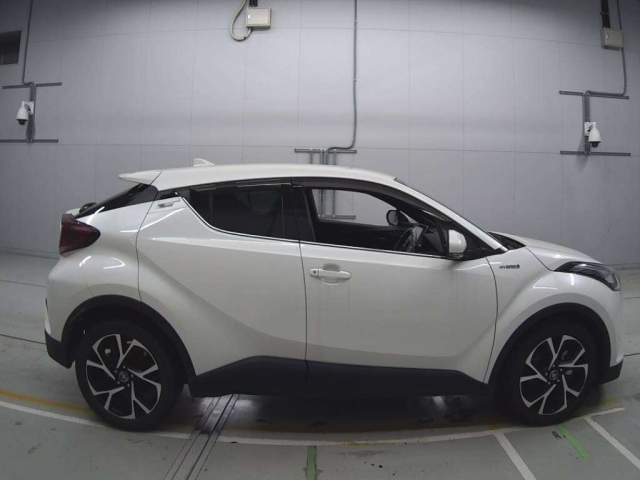 TOYOTA C-HR 2019