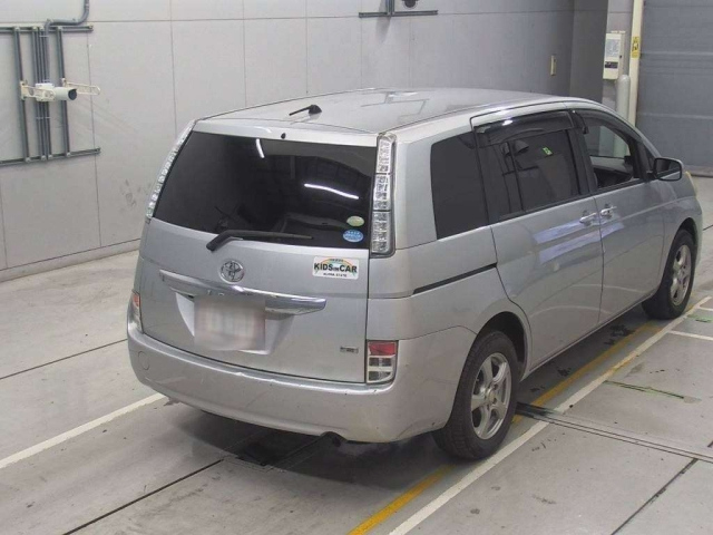 TOYOTA ISIS 2012