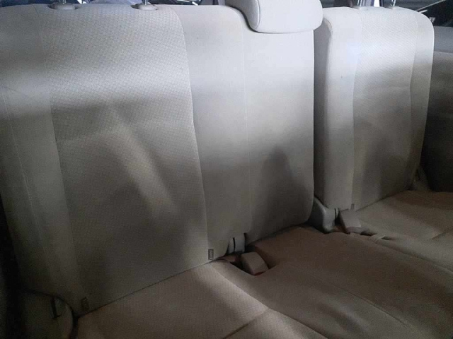 TOYOTA ISIS 2012