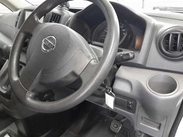 NISSAN NV200 2012