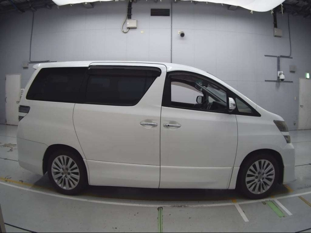 TOYOTA VELLFIRE 2012