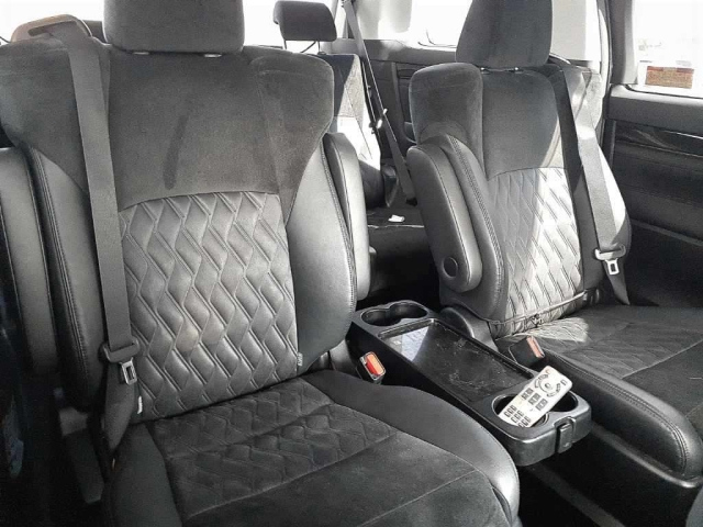 TOYOTA VELLFIRE 2017