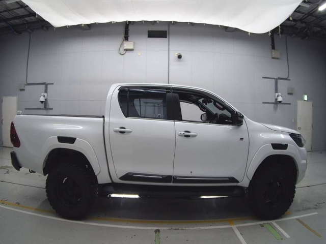 TOYOTA HILUX 2024