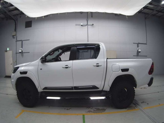 TOYOTA HILUX 2024