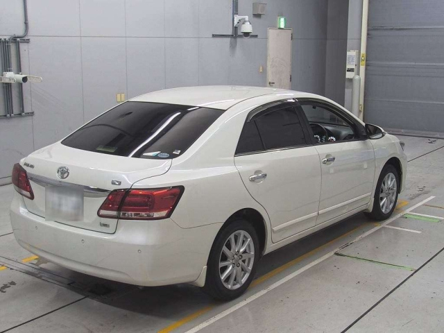TOYOTA PREMIO 2016