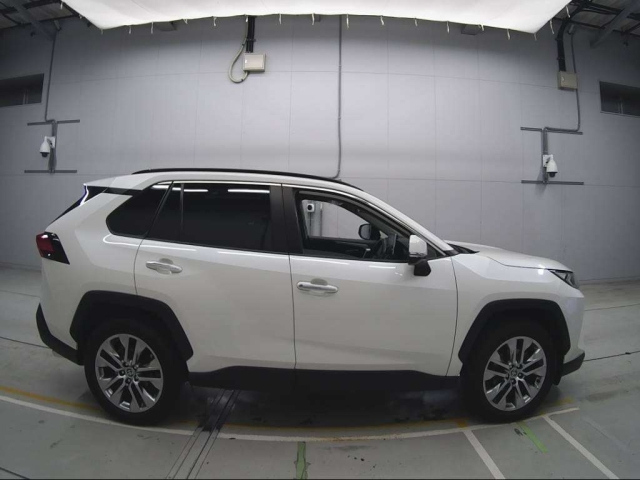 TOYOTA RAV4 2021