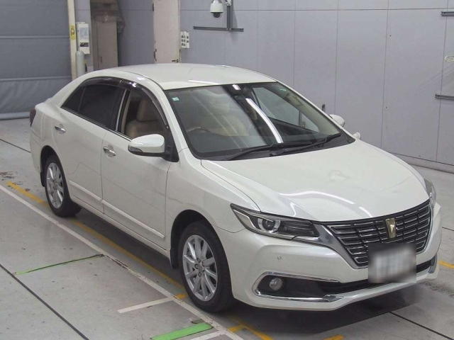 TOYOTA PREMIO 2016