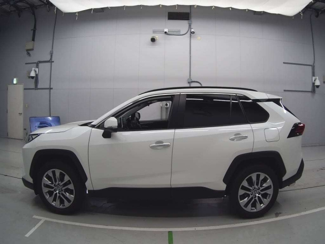 TOYOTA RAV4 2021