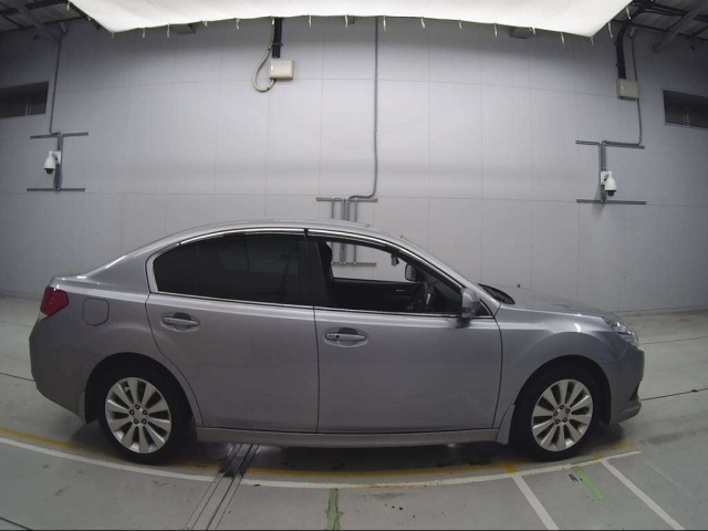 SUBARU LEGACY B4 2010