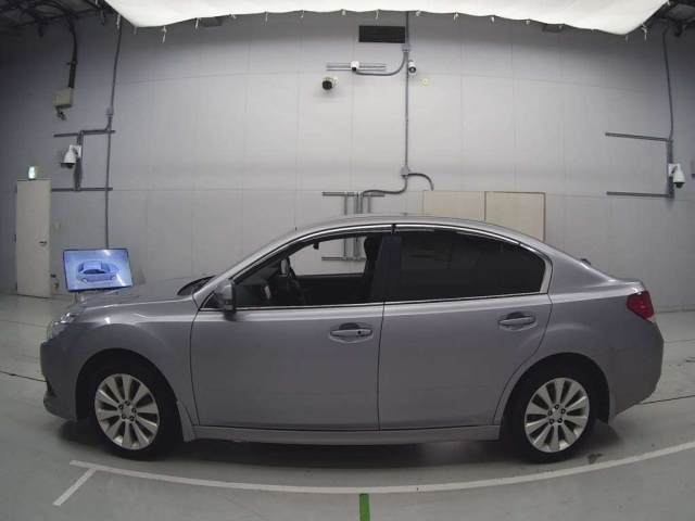SUBARU LEGACY B4 2010