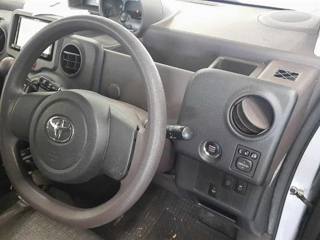 TOYOTA SPADE 2015