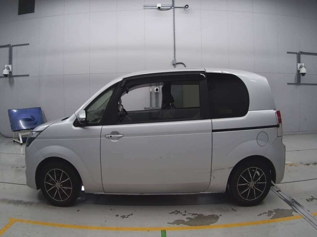 TOYOTA SPADE 2015