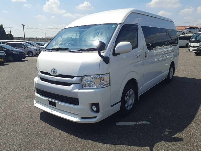 TOYOTA HIACE 2018