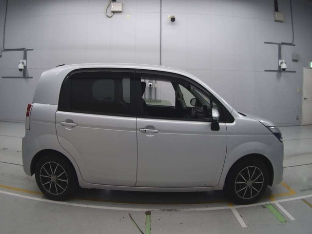 TOYOTA SPADE 2015