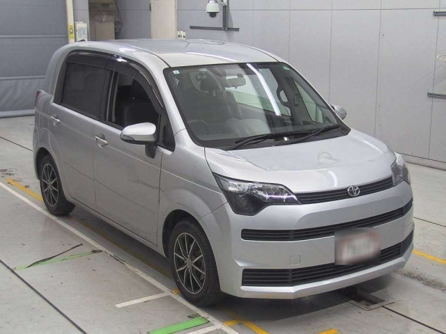 TOYOTA SPADE 2015