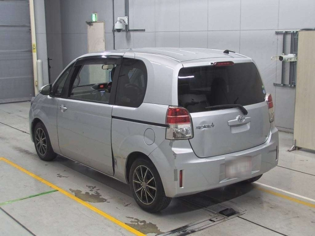 TOYOTA SPADE 2015