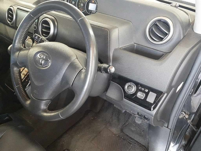 TOYOTA COROLLA RUMION 2013