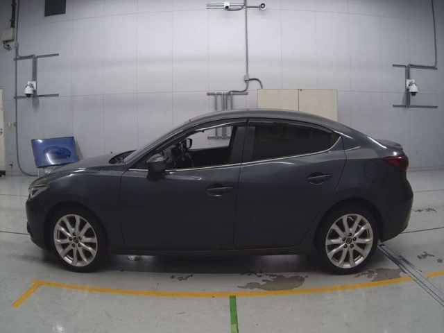 MAZDA AXELA 2015