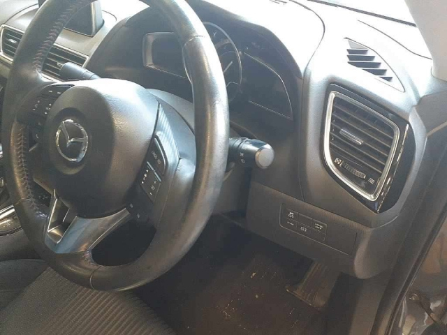 MAZDA AXELA 2015