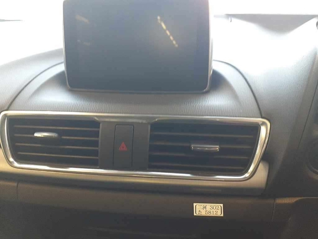 MAZDA AXELA 2015