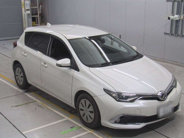 TOYOTA AURIS 2015