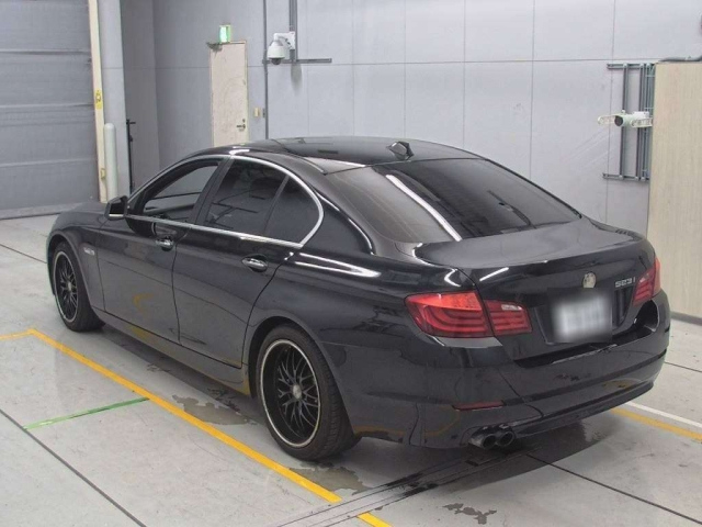 BMW 5 SERIES 2013