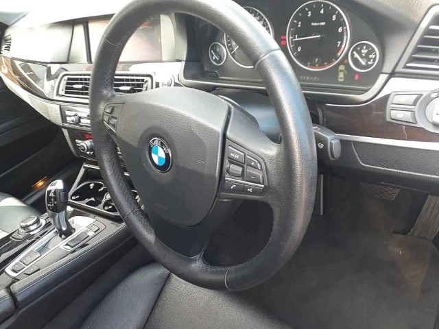 BMW 5 SERIES 2013