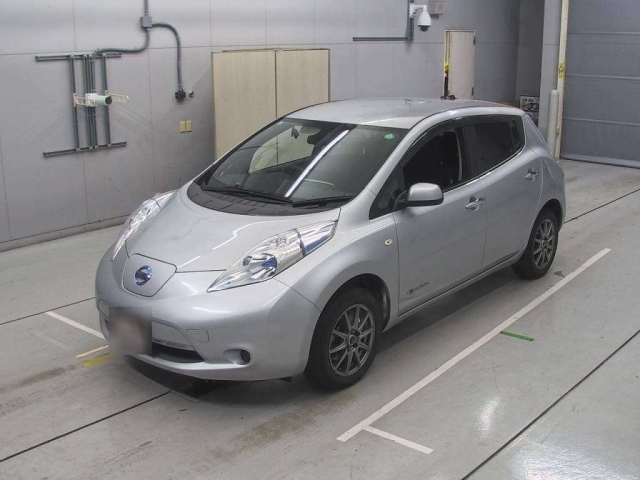 NISSAN LEAF 2014